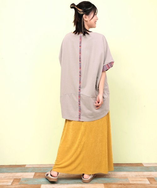 チチカカ(チチカカ)の「ドルマンコクーンジャカードプルオーバー(Tシャツ/カットソー・レディース・ボルドー/ブラック/ベージュ/グレー・FREE)」の17枚目の写真