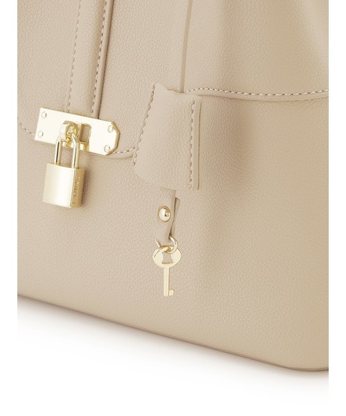 SNIDEL（スナイデル）の「パッドロックバッグ（ショルダーバッグ・レディース・ブラック/ライトベージュ/ピンクベージュ/サックスブルー/アイボリー/ライトブルー・FREE/F）」の10枚目の写真