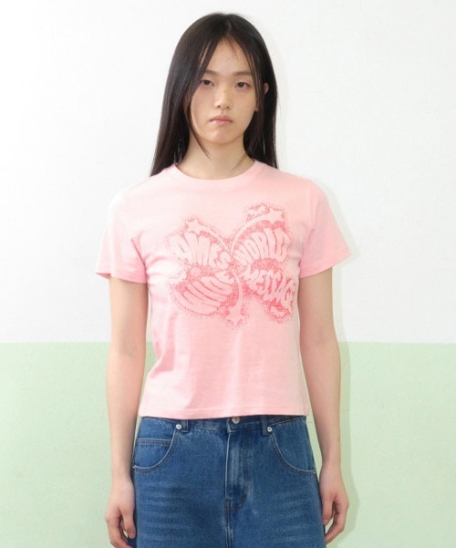 AMESWORLDWIDE(アメスワールドワイド)の「A'GEM/9 × .kom 『AMESWORLDWIDE/アメスワールドワイド』CHARACTER SPRAY TEE/キャラクタースプレイTEE(Tシャツ/カットソー・レディース・ブラック/ピンク・S)」の2枚目の写真