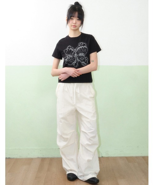 AMESWORLDWIDE(アメスワールドワイド)の「A'GEM/9 × .kom 『AMESWORLDWIDE/アメスワールドワイド』CHARACTER SPRAY TEE/キャラクタースプレイTEE(Tシャツ/カットソー・レディース・ブラック/ピンク・S)」の3枚目の写真