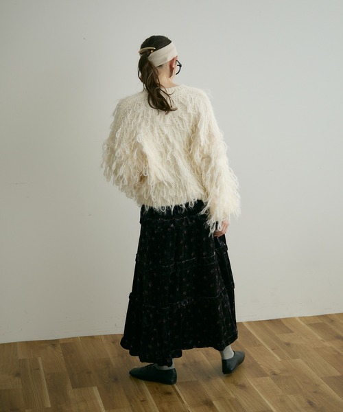 Crisp(クリスプ)の「【ZOZO限定】フラワーベロアティアードスカート(スカート・レディース・ブラック/チャコールグレー・FREE)」の6枚目の写真