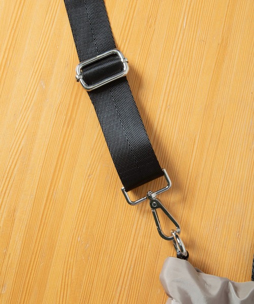 Munich（ミューニック）の「2way ドロストミニバッグ（ショルダーバッグ・レディース・ブラック/カーキ/ベージュ/ブラウン・FREE）」の10枚目の写真