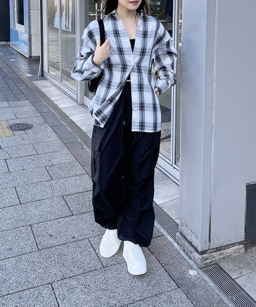 INGNI（イング）の「チェック柄BIGシャツ（シャツ/ブラウス・レディース・ホワイト系その他7/ブラック系・M）」の4枚目の写真