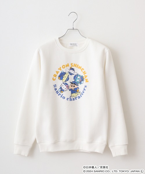 sanrio(サンリオ)の「クレヨンしんちゃん×サンリオキャラクターズ プリント裏起毛トレーナー(スウェット・メンズ・ブラック/ピンクベージュ/グレイッシュベージュ/オフホワイト/サックスブルー/ネイビー・LL/M/L)」の7枚目の写真