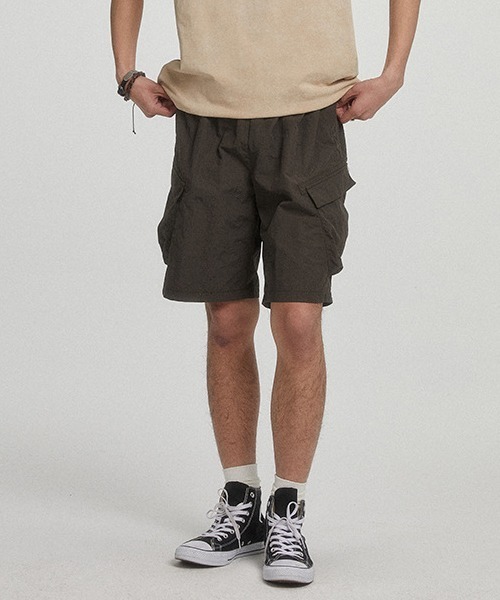 rehacer(レアセル)の「R. : Slash Cargo Pocket Nylon Shorts(その他パンツ・メンズ・ダークブラウン/カーキ・MEDIUM/LARGE)」の3枚目の写真