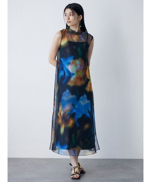MURUA（ムルーア）の「シェイドフラワーレイヤードワンピース（ワンピース・レディース・ブラック/ブルー/アイボリー・FREE）」の15枚目の写真