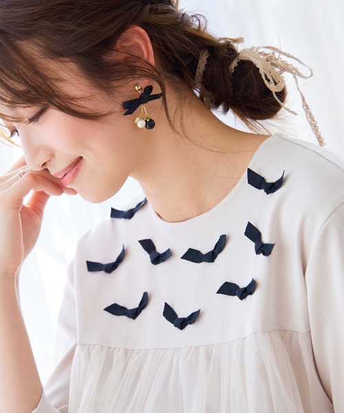 Rose Tiara(ローズティアラ)の「チュール切替ペプラムカットソー(Tシャツ/カットソー・レディース・ベージュ/オフホワイト/ブラック・42/46/38)」の9枚目の写真