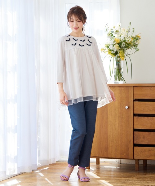 Rose Tiara(ローズティアラ)の「チュール切替ペプラムカットソー(Tシャツ/カットソー・レディース・ベージュ/オフホワイト/ブラック・42/46/38)」の12枚目の写真