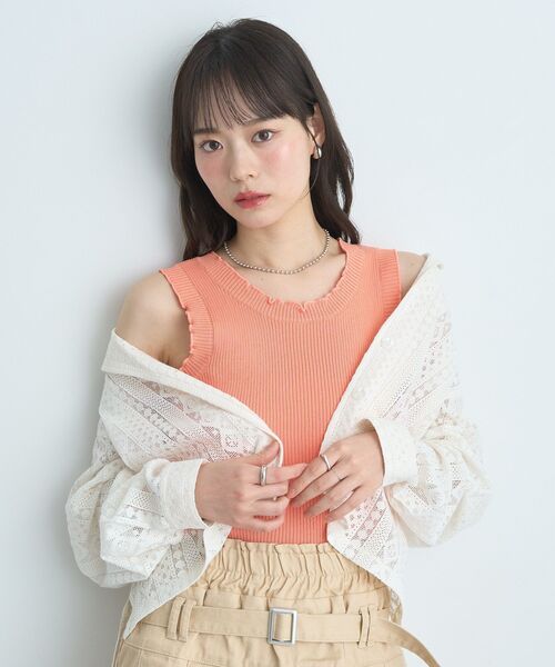 earth music&ecology（アースミュージックアンドエコロジー）の「フリルニットタンクトップ（タンクトップ・レディース・アイボリー/ブラック/オレンジ系その他/その他7・S/M）」の3枚目の写真