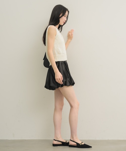 NEUNA（ヌナ）の「Vネックローゲージベストトップ（ベスト・レディース・ブラウン/オフホワイト/ベージュ・FREE）」の10枚目の写真