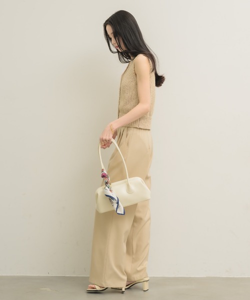 NEUNA（ヌナ）の「Vネックローゲージベストトップ（ベスト・レディース・ブラウン/オフホワイト/ベージュ・FREE）」の6枚目の写真