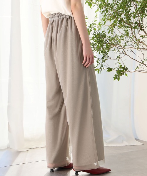 Ampirula(アンピルーラ)の「チュールドッキングピンストライプフレアワイドパンツ(その他パンツ・レディース・グレイッシュベージュ/ブラック・FREE)」の9枚目の写真
