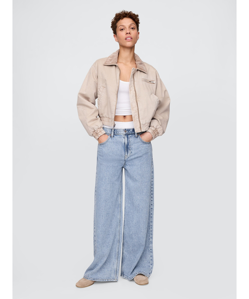 GAP(ギャップ)の「ミッドライズ ウルトラソフト ボクサーバギーデニム(デニムパンツ・レディース・ライトインディゴブルー・27/29W/28W/30W/24/26/25/23)」の2枚目の写真