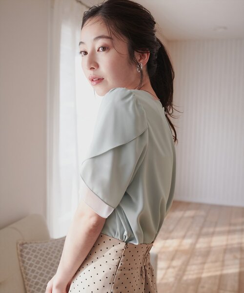 natural couture(ナチュラルクチュール)の「チューリップスリーブスカラップネックブラウス(シャツ/ブラウス・レディース・アイボリー/ピンクベージュ/サックスブルー/ミント/ネイビー・FREE)」の12枚目の写真