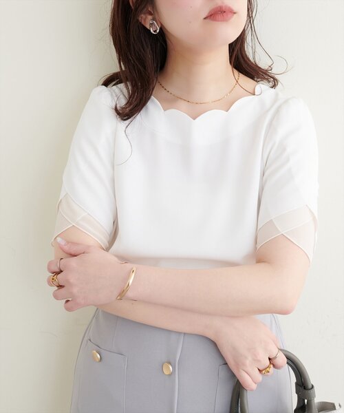 natural couture(ナチュラルクチュール)の「チューリップスリーブスカラップネックブラウス(シャツ/ブラウス・レディース・アイボリー/ピンクベージュ/サックスブルー/ミント/ネイビー・FREE)」の1枚目の写真