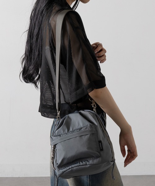 MAGASIN DE MODE Onjna（マガジンデモードオンジェナ ）の「【MAGASIN DE MODE Onjna】コード編み巾着ショルダーバッグ SNBD ※（ショルダーバッグ・レディース・ブラック/ベージュ/アイボリー/カーキ/ストーン・FREE）」の7枚目の写真