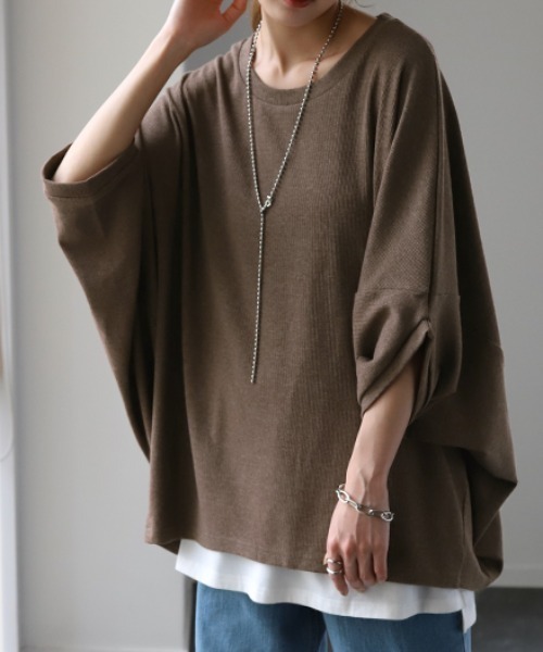 HUG.U(ハグユー)の「オーバーサイズ リブドルマントップス(Tシャツ/カットソー・レディース・ブラック/パープル/ダークブラウン/ホワイト・FREE)」の10枚目の写真