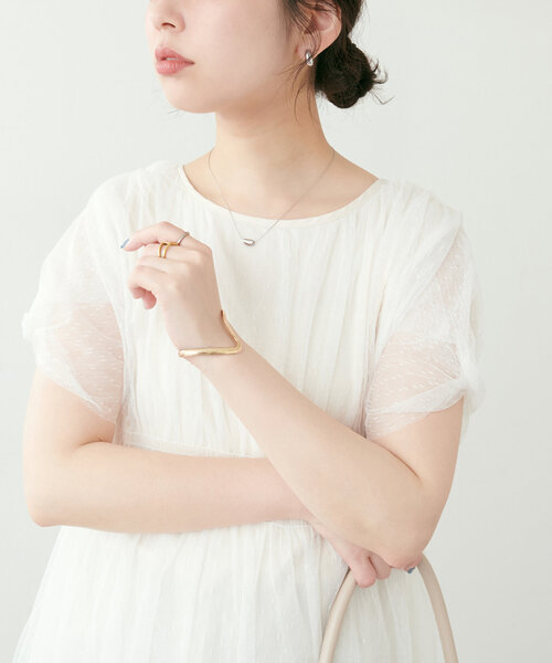 natural couture（ナチュラルクチュール）の「osonoチュールレースチュニック（シャツ/ブラウス・レディース・モカ/ブラック/ブラウン/グレー/オフホワイト・FREE）」の6枚目の写真