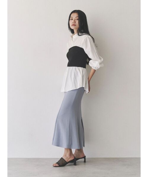 TONAL（トーナル）の「ニットビスチェドッキングシャツ（シャツ/ブラウス・レディース・ブラック/オフホワイト・MEDIUM）」の9枚目の写真