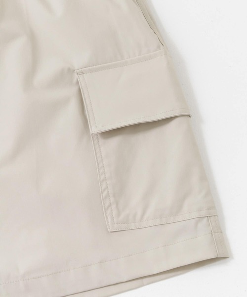 ITEMS URBANRESEARCH(アイテムズ アーバンリサーチ)の「ウエストイージーポリカーゴショーツ(その他パンツ・メンズ・アイボリー/カーキ/ブラック・MEDIUM/LARGE/SMALL)」の17枚目の写真