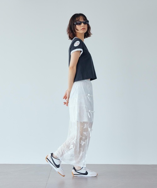 NIKE(ナイキ)の「ナイキ スポーツウェア クラブ ウィメンズ ショートスリーブ Tシャツ / Nike Sportswear Club Women's Short-Sleeve T-Shirt HQ1708-010 Black(Tシャツ/カットソー・レディース・ブラック・XL/L/M/S/XS)」の5枚目の写真