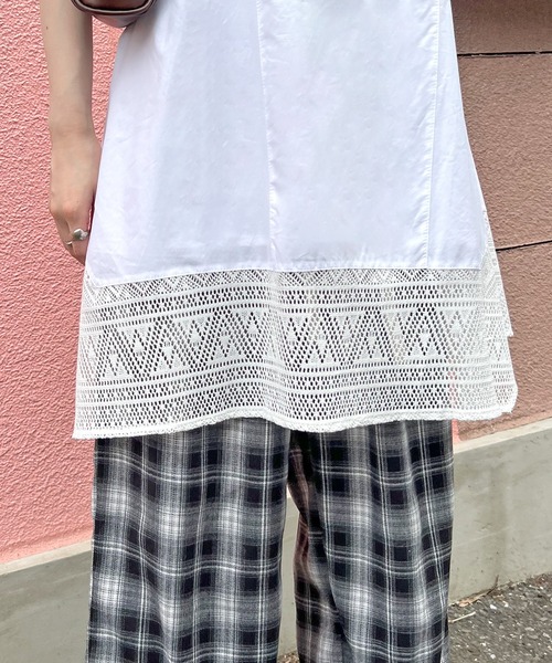 ABYS（アビス）の「パッチワーク裾レースキャミワンピース（ワンピース・レディース・ブラック/ホワイト・FREE）」の4枚目の写真