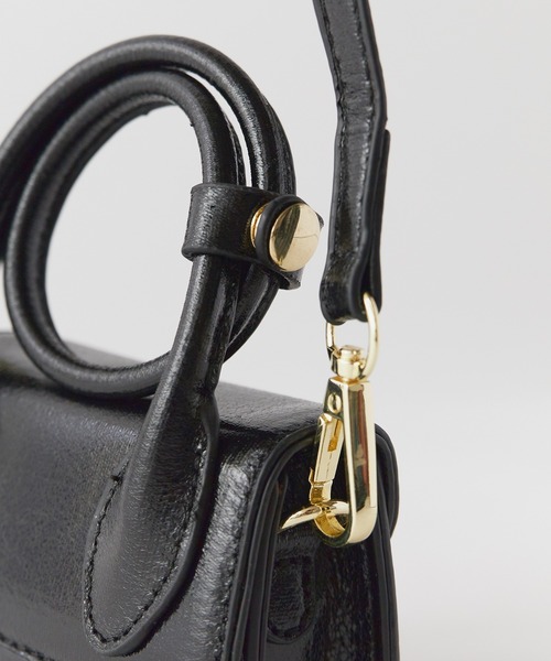 Chick（チック）の「Square Mini Shoulder & Hand Bag / スクエアミニハンドバッグ 2WAY（ショルダーバッグ・レディース・ホワイト/ブラック/シルバー・FREE）」の5枚目の写真