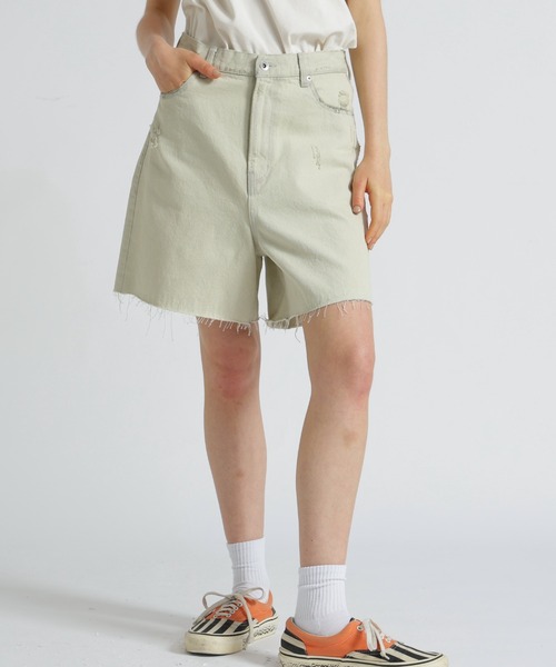 AVIREX(アヴィレックス)の「《直営店限定》HEART SHORT PANTS/ハートショートパンツ(デニムパンツ・レディース・ブルー系その他/オフホワイト・M/S)」の1枚目の写真