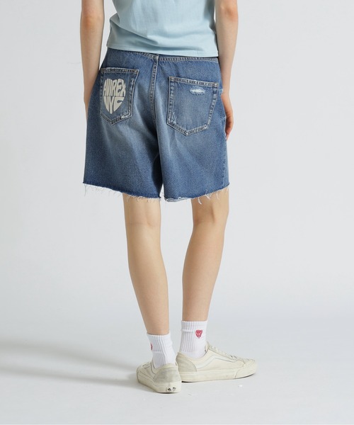 AVIREX(アヴィレックス)の「《直営店限定》HEART SHORT PANTS/ハートショートパンツ(デニムパンツ・レディース・ブルー系その他/オフホワイト・M/S)」の8枚目の写真