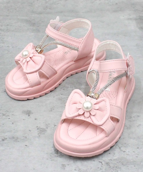 THE CASUAL(カジュアル)の「キッズ サマーサンダル(サンダル・キッズ・ホワイト系/ホワイト系1/ホワイト系2/ホワイト系3/ピンク系/ピンク系1/ピンク系2/ピンク系3・18cm/19cm/20cm/21cm/22cm)」の1枚目の写真