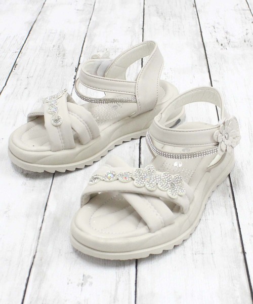 THE CASUAL(カジュアル)の「キッズ サマーサンダル(サンダル・キッズ・ホワイト系/ホワイト系1/ホワイト系2/ホワイト系3/ピンク系/ピンク系1/ピンク系2/ピンク系3・18cm/19cm/20cm/21cm/22cm)」の10枚目の写真