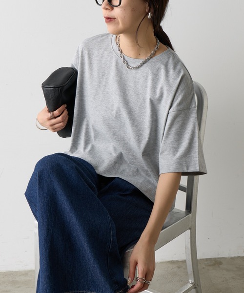 COLONY 2139(コロニートゥーワンスリーナイン)の「スマートワイドクロップドTシャツ(Tシャツ/カットソー・レディース・ブラック/グレー/ブルー/ホワイト/ピンク・FREE)」の22枚目の写真