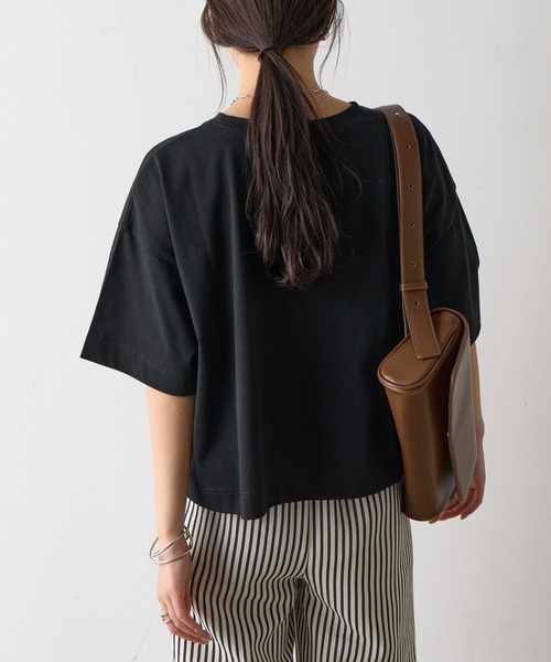 COLONY 2139(コロニートゥーワンスリーナイン)の「スマートワイドクロップドTシャツ(Tシャツ/カットソー・レディース・ブラック/グレー/ブルー/ホワイト/ピンク・FREE)」の16枚目の写真