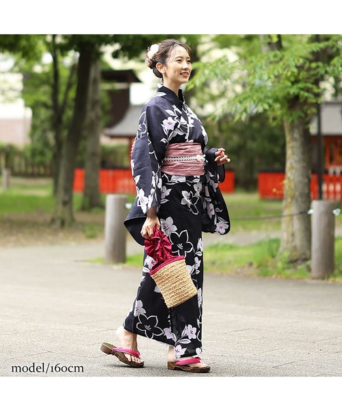 画像の帯付き◆高級変わり織り◆涼し黒◆桔梗の古典上品浴衣★ききょうの花★ 楽天市場】【60％OFF】【utatane 高級変わり織 浴衣3点セット