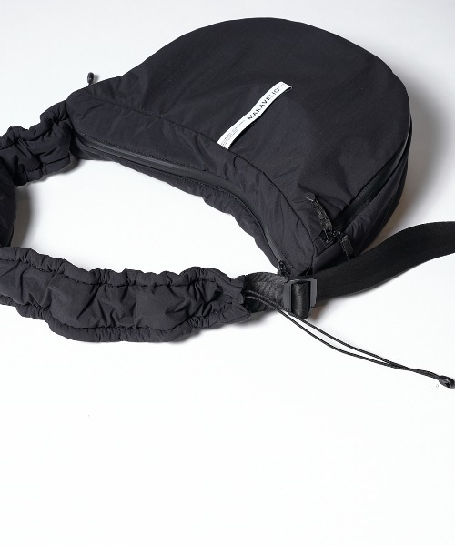 MAKAVELIC（マキャベリック）の「La Lune Shoulder Bag（バックパック/リュック・メンズ・ダークネイビー/カーキ・ONESIZE）」の13枚目の写真