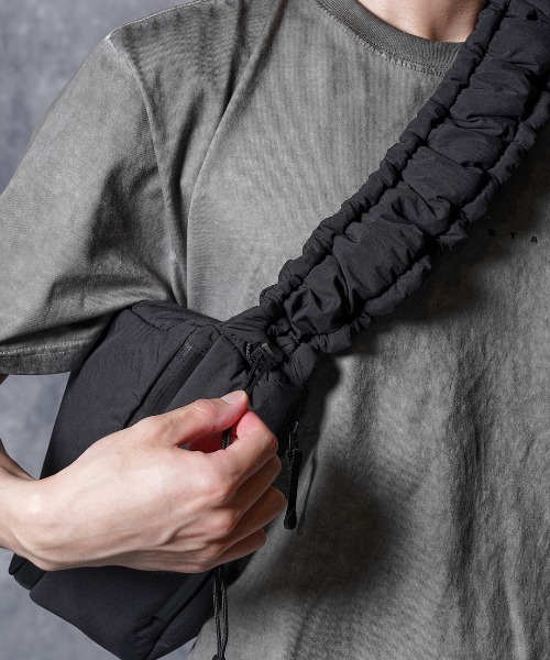 MAKAVELIC（マキャベリック）の「La Lune Shoulder Bag（バックパック/リュック・メンズ・ダークネイビー/カーキ・ONESIZE）」の21枚目の写真