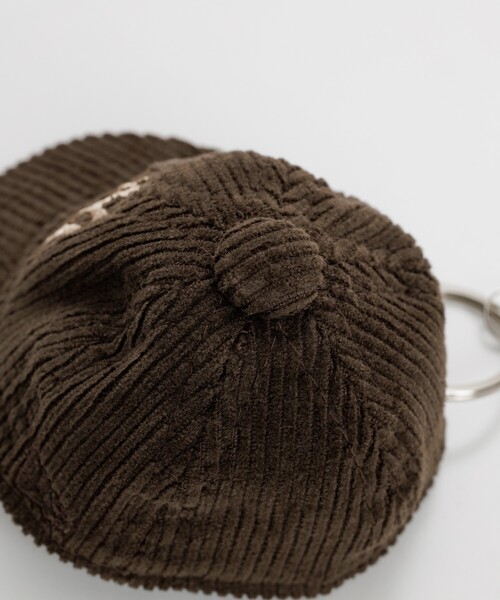 FREAK'S STORE（フリークスストア）の「New Era × FREAK'S STORE/ニューエラ 別注 コーデュロイ ロゴキャップ チャーム（キーホルダー・レディース・ブラウン/ネイビー・ONE SIZE）」の10枚目の写真