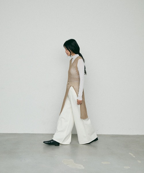 NUJOH(ヌゾ)の「Point Cut Mesh Sleeveless Knit / ポイントカット メッシュ ノースリーブ ニット(チュニック・レディース・ベージュ/ブラウン・FREE)」の2枚目の写真