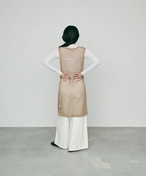 NUJOH(ヌゾ)の「Point Cut Mesh Sleeveless Knit / ポイントカット メッシュ ノースリーブ ニット(チュニック・レディース・ベージュ/ブラウン・FREE)」の20枚目の写真