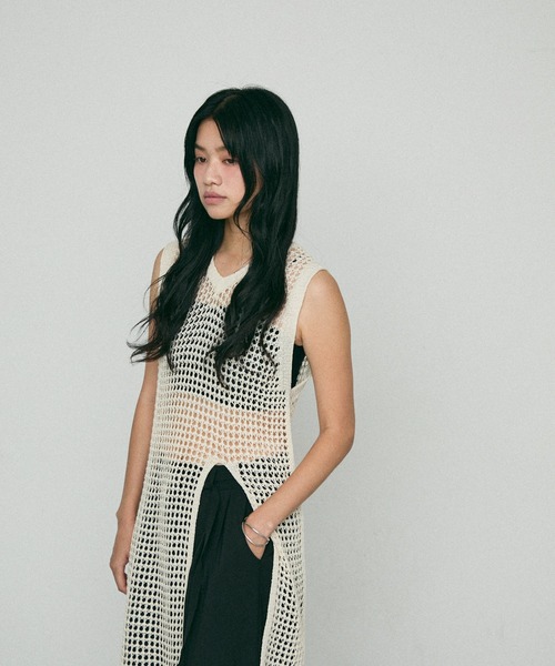 NUJOH(ヌゾ)の「Point Cut Mesh Sleeveless Knit / ポイントカット メッシュ ノースリーブ ニット(チュニック・レディース・ベージュ/ブラウン・FREE)」の11枚目の写真