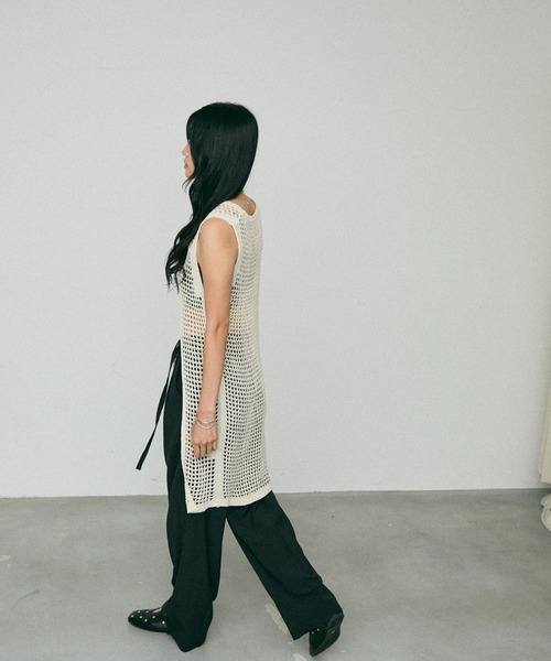 NUJOH(ヌゾ)の「Point Cut Mesh Sleeveless Knit / ポイントカット メッシュ ノースリーブ ニット(チュニック・レディース・ベージュ/ブラウン・FREE)」の14枚目の写真