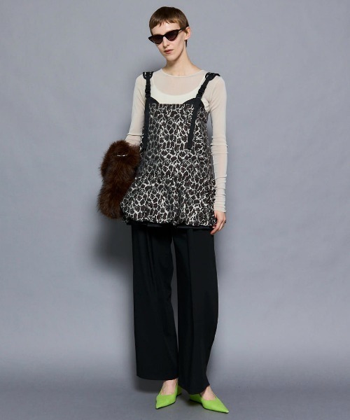 MAISON SPECIAL（メゾンスペシャル）の「With Real Leather Belt Asymmetry Tack Pants/リアルレザーベルトセットアシンメトリータックパンツ■セットアップ対応■（スラックス・レディース・グレー/ブラウン/ブラック・36/38）」の8枚目の写真