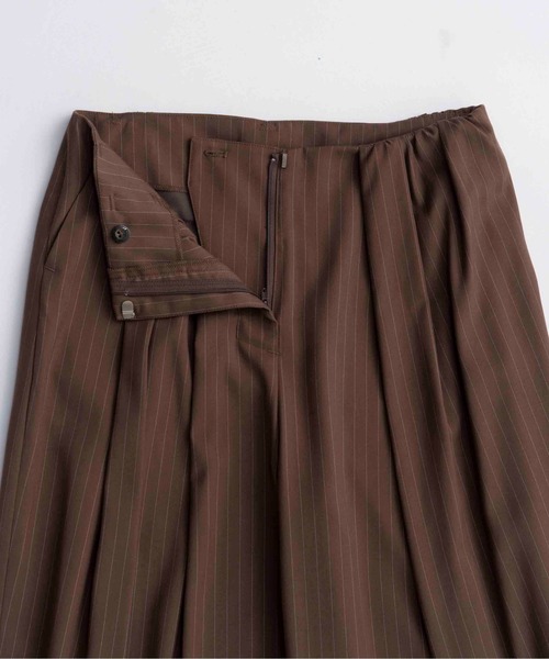 MAISON SPECIAL（メゾンスペシャル）の「With Real Leather Belt Asymmetry Tack Pants/リアルレザーベルトセットアシンメトリータックパンツ■セットアップ対応■（スラックス・レディース・グレー/ブラウン/ブラック・36/38）」の21枚目の写真