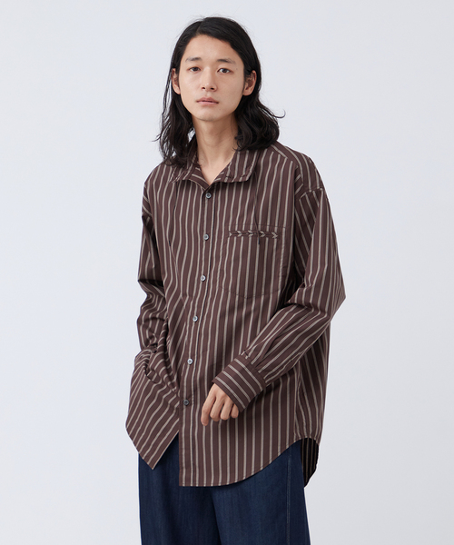 B.C STOCK（ベーセーストック）の「【Deux Allures/ドゥ アリュール】スタンドドロストシャツ（シャツ/ブラウス・メンズ・ホワイト/ブラウン・FREE）」の8枚目の写真