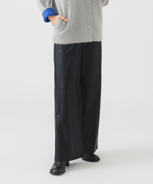 B:MING by BEAMS(ビーミングバイビームス)の「レザーライク パンツ(その他パンツ・レディース・ブラウン/ブラック・MEDIUM/SMALL)」の5枚目の写真