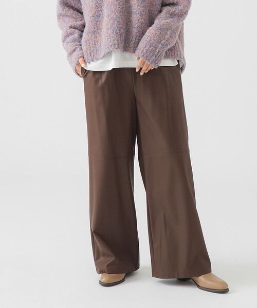 B:MING by BEAMS(ビーミングバイビームス)の「レザーライク パンツ(その他パンツ・レディース・ブラウン/ブラック・MEDIUM/SMALL)」の9枚目の写真