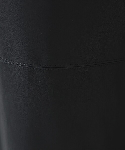 B:MING by BEAMS(ビーミングバイビームス)の「レザーライク パンツ(その他パンツ・レディース・ブラウン/ブラック・MEDIUM/SMALL)」の16枚目の写真