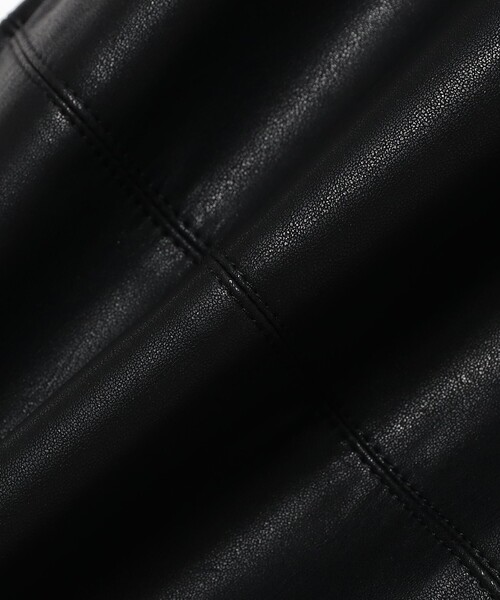 B:MING by BEAMS(ビーミングバイビームス)の「レザーライク パンツ(その他パンツ・レディース・ブラウン/ブラック・MEDIUM/SMALL)」の20枚目の写真