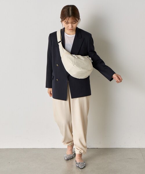 BIRTHDAY BAR（バースデイバー）の「綿ナイロンショルダージップボディバッグ（ショルダーバッグ・レディース・キャメル/アイボリー/グレー/ブラック・0）」の9枚目の写真