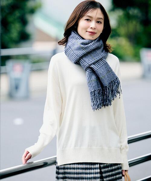 UNTITLED（アンタイトル）の「【8色展開/体型カバー】魅せる"タイムレスニット"（ニット/セーター・レディース・ブラック/グレー/オフホワイト/ナチュラル/ブルー系その他/パープル/レッド系1/ブラウン系その他・00/44/04/02/48）」の11枚目の写真